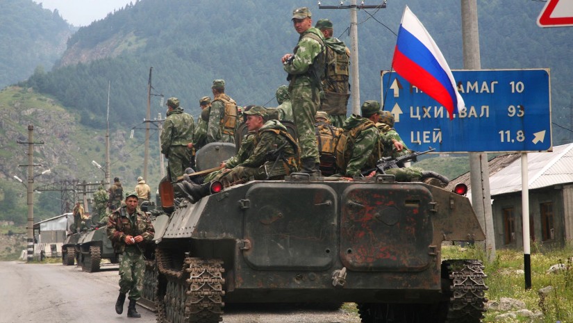 Tank wth Russian flag